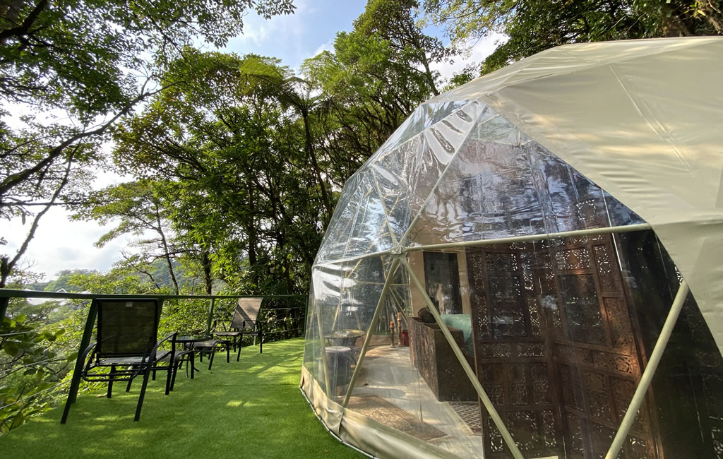 Honeymoon Tent with Terrace and Mountain View